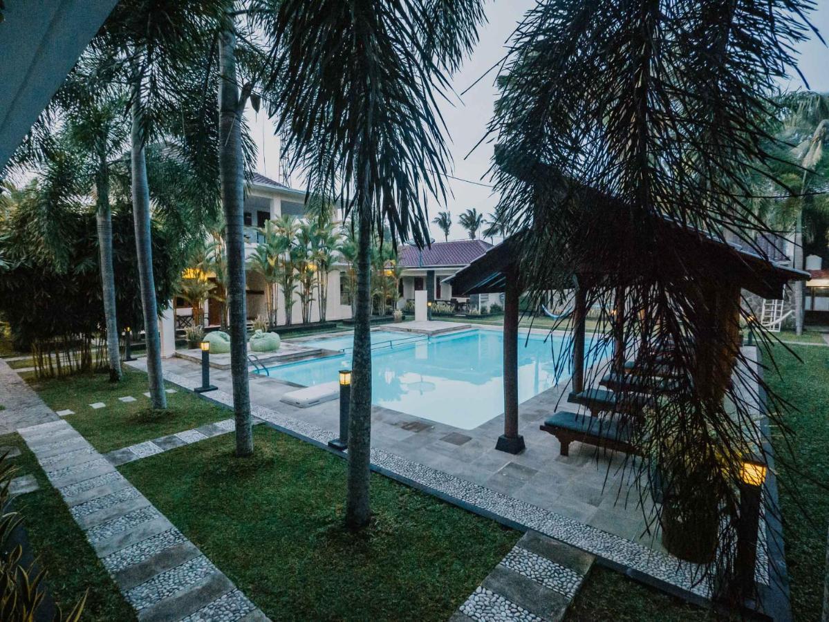 Sunrise Resort Batukaras Exterior photo