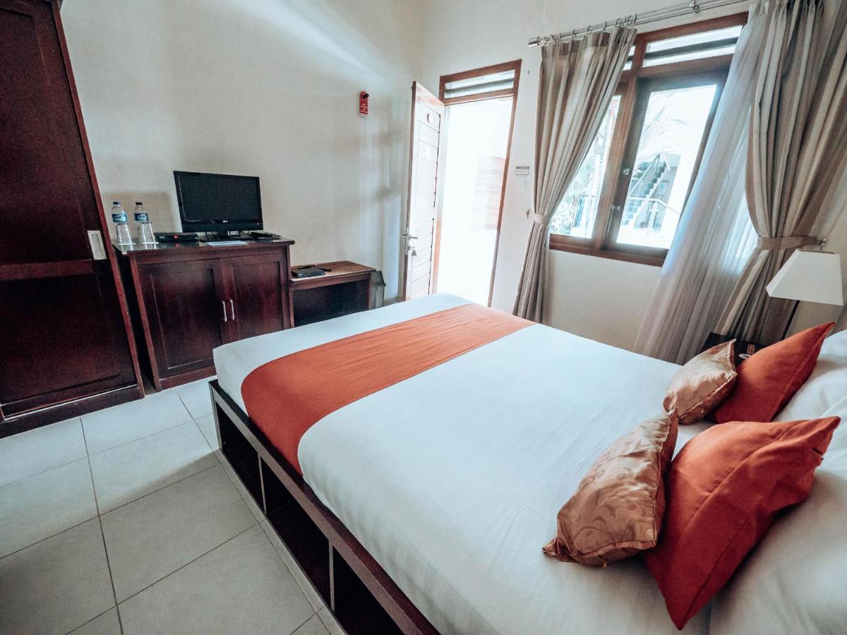 Sunrise Resort Batukaras Exterior photo