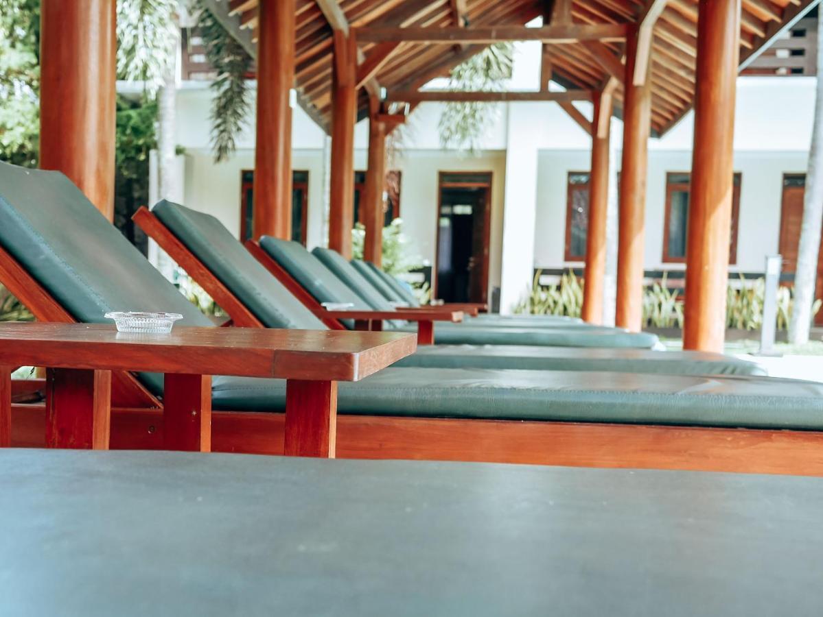 Sunrise Resort Batukaras Exterior photo