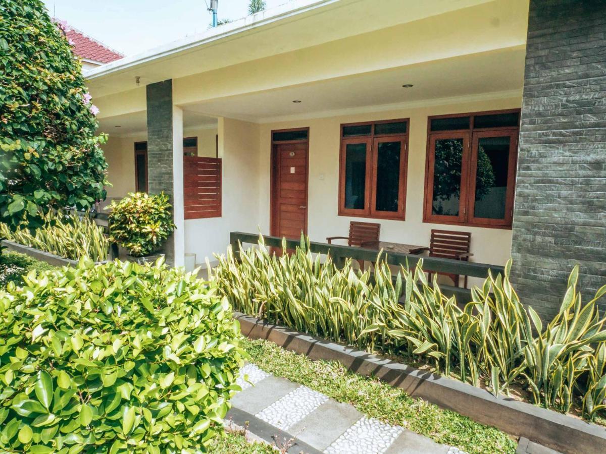 Sunrise Resort Batukaras Exterior photo