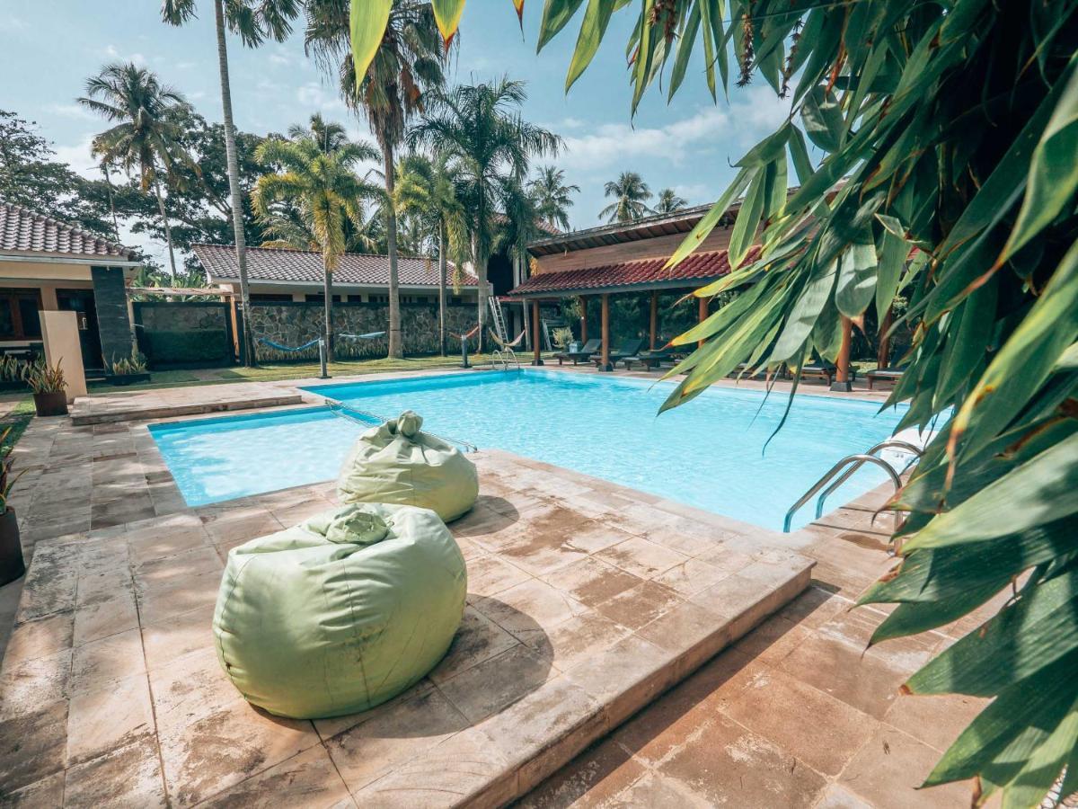 Sunrise Resort Batukaras Exterior photo