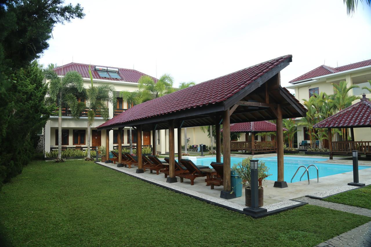 Sunrise Resort Batukaras Exterior photo